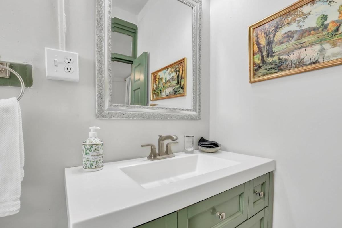 The Graham On Oglethorpe Square Villa ซาวานนาห์ ภายนอก รูปภาพ